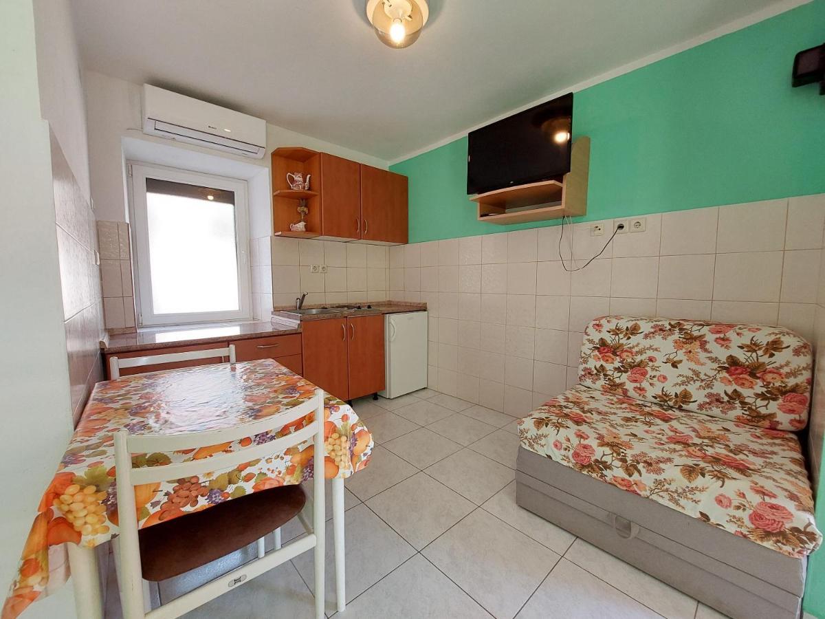 Apartments Ivan Čižići Extérieur photo