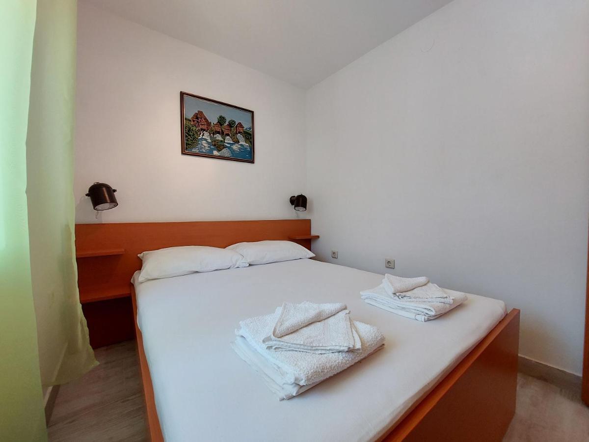 Apartments Ivan Čižići Extérieur photo