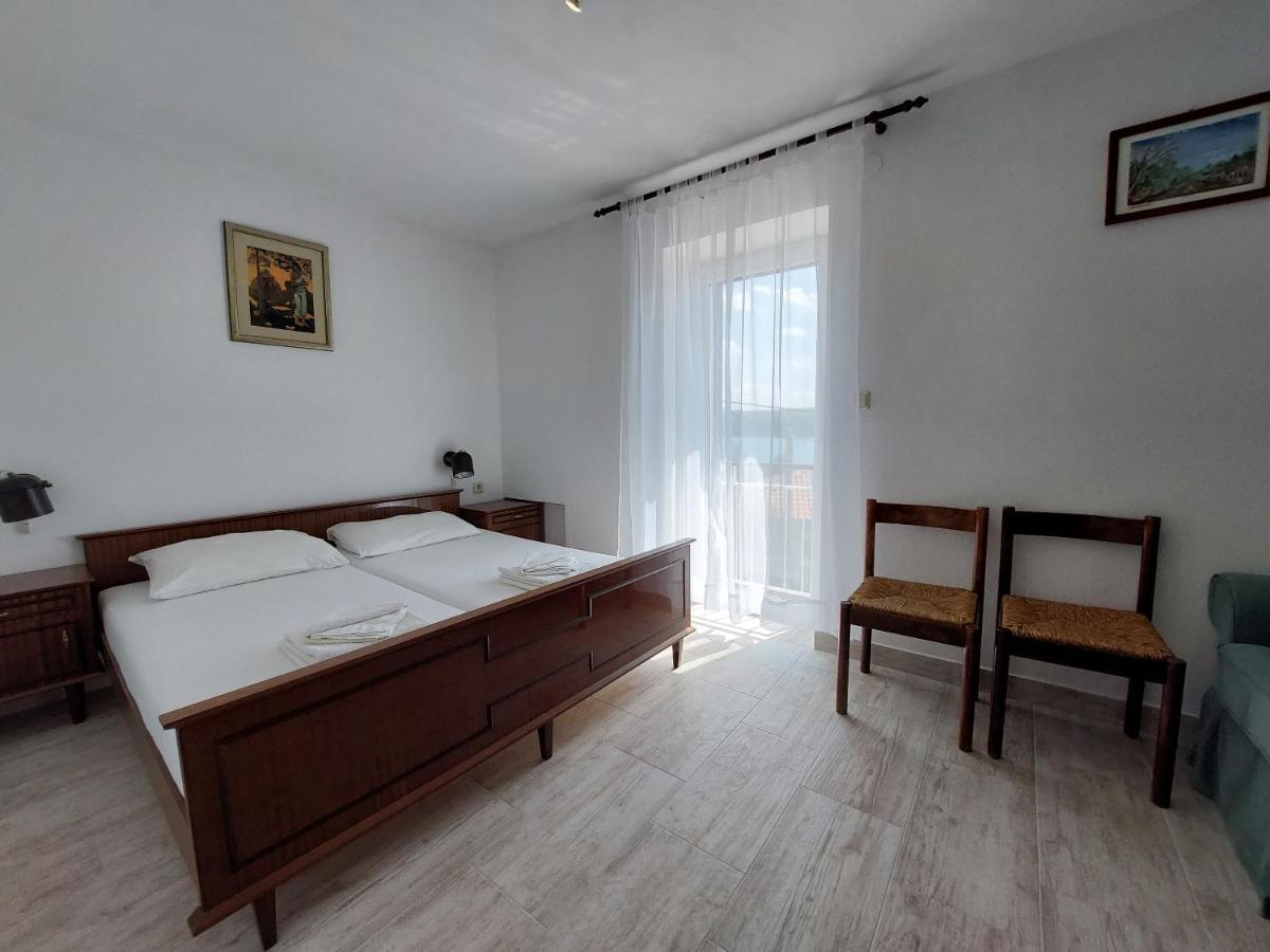 Apartments Ivan Čižići Extérieur photo