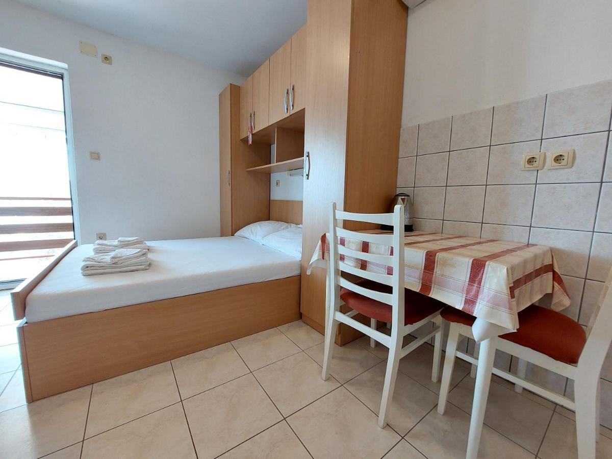 Apartments Ivan Čižići Extérieur photo